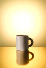 Cargar imagen en el visor de la galería, Taza Bipolar By Lodo Studio