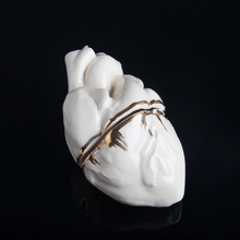 Cargar imagen en el visor de la galería, Love Stories, or not! By Lodo. Hitchcock version