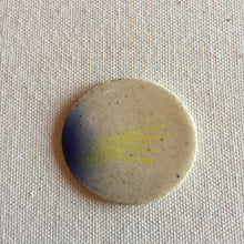 Cargar imagen en el visor de la galería, La seducción mortal de un hoyo negro de gusano masivo, fin! / Pin_ches Pines By Lodo